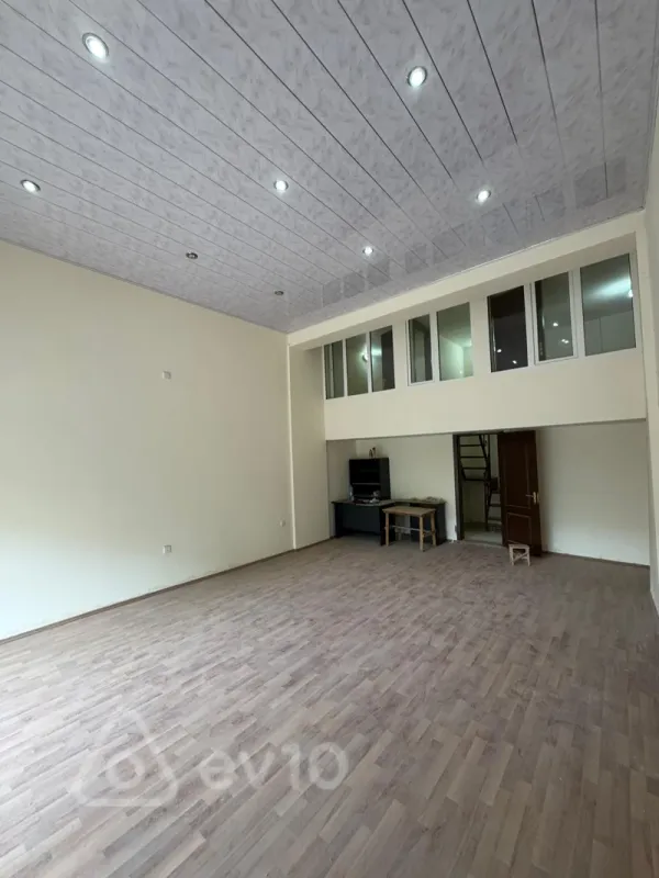 Satılır mənzil 60 m²