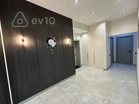 Kirayə verilir 3 otaqlı yeni tikili 115 m²