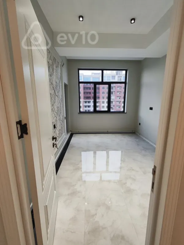 Satılır 3 otaqlı yeni tikili 122 m²