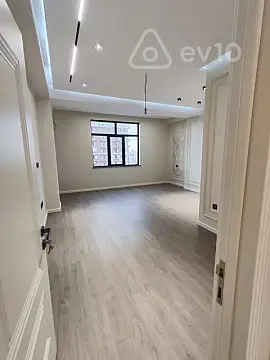Satılır 3 otaqlı yeni tikili 122 m²