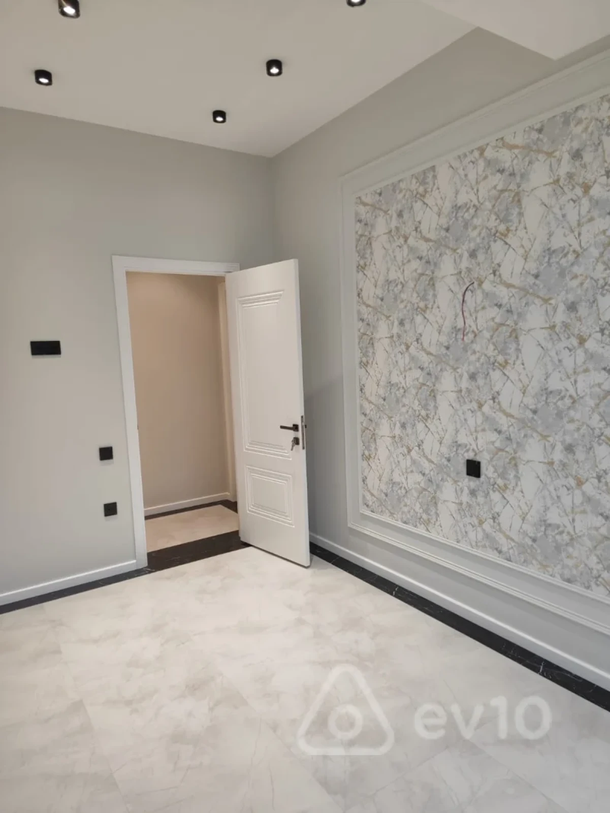 Satılır 3 otaqlı yeni tikili 122 m²