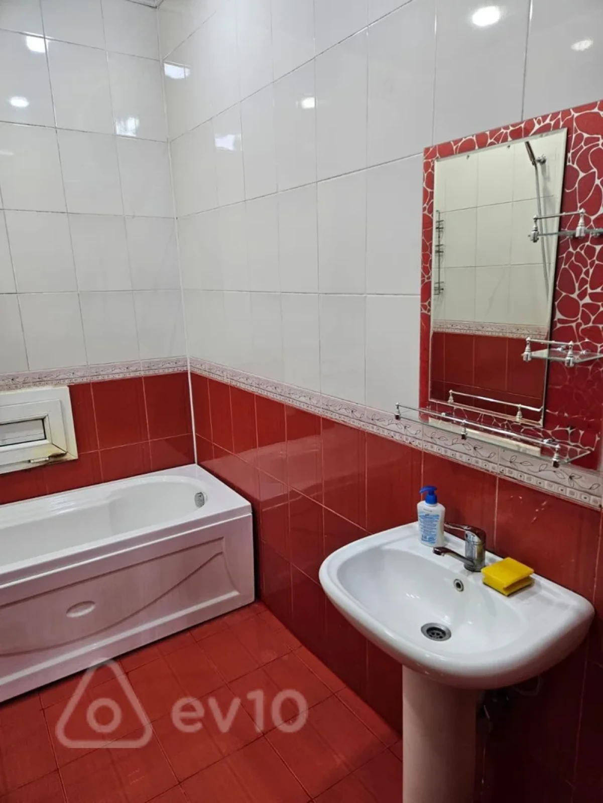 Satılır 3 otaqlı yeni tikili 138 m²