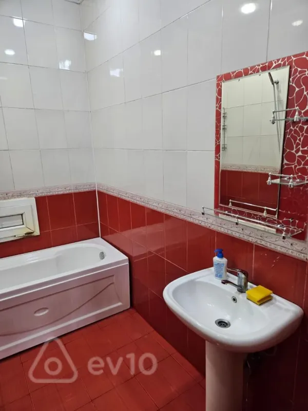 Satılır 3 otaqlı yeni tikili 138 m²