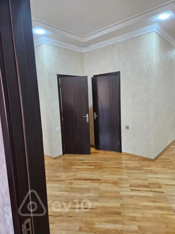 Satılır 3 otaqlı yeni tikili 138 m²