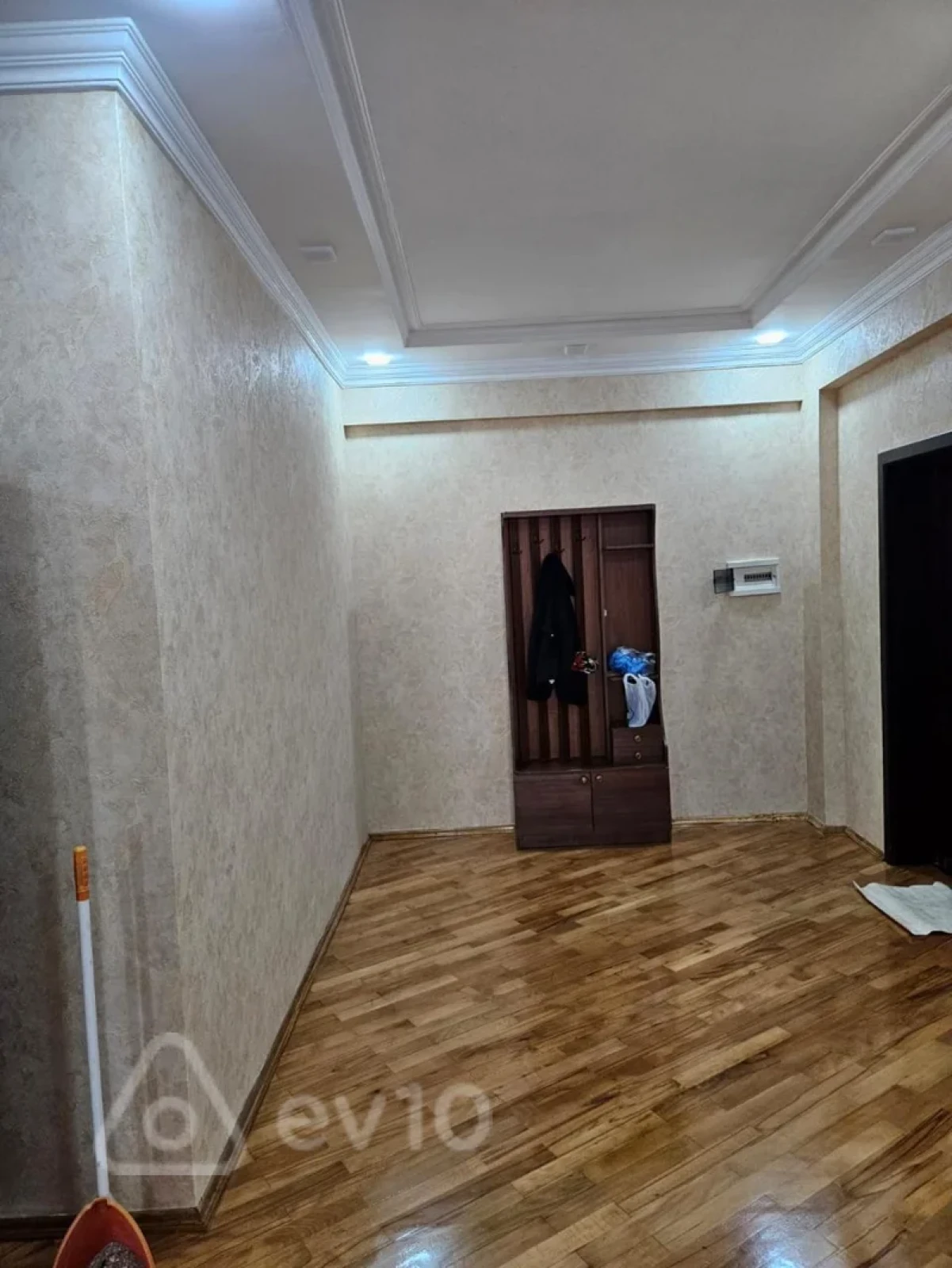 Satılır 3 otaqlı yeni tikili 138 m²