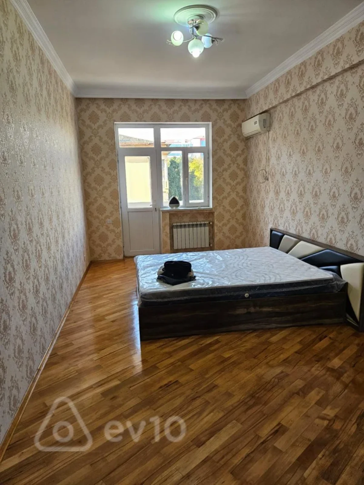 Satılır 3 otaqlı yeni tikili 138 m²