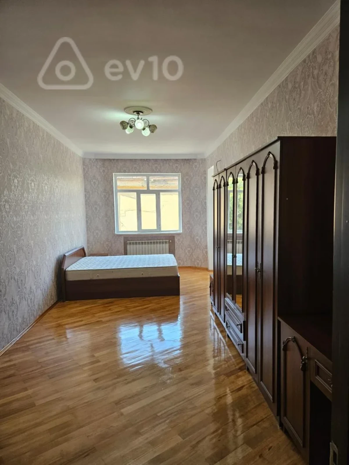 Satılır 3 otaqlı yeni tikili 138 m²