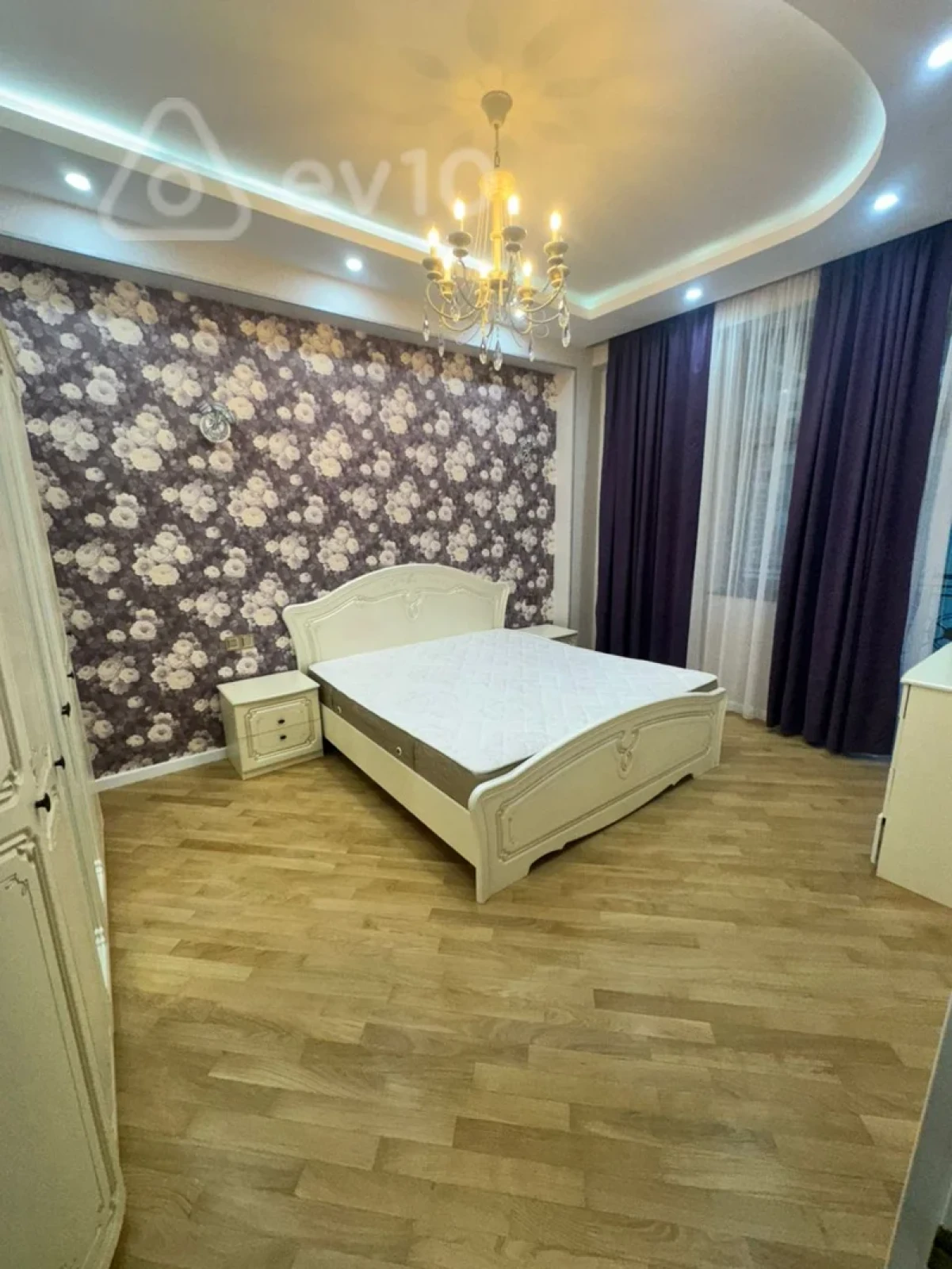 Kirayə verilir 3 otaqlı yeni tikili 115 m²