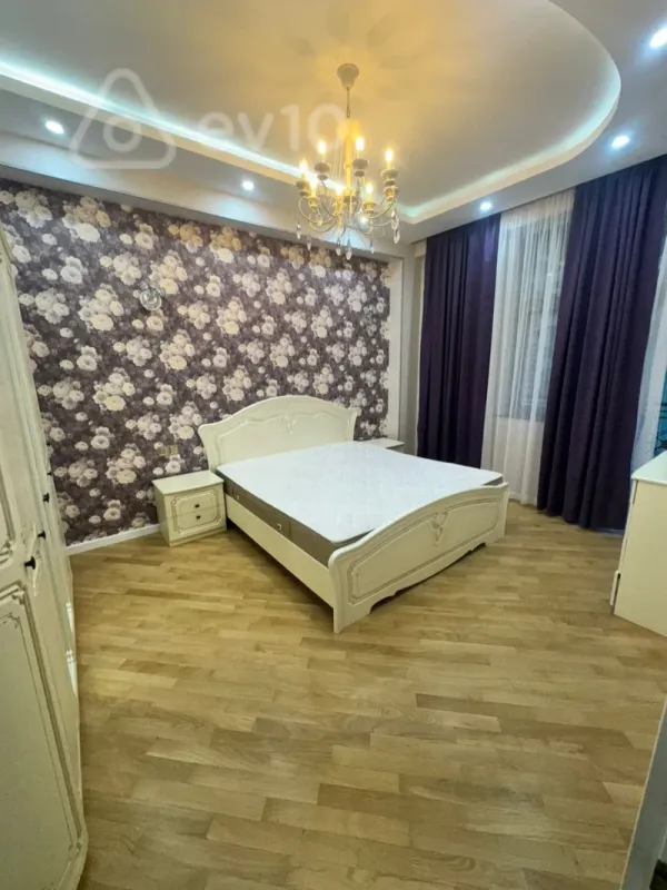 Kirayə verilir 3 otaqlı yeni tikili 115 m²