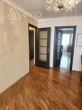 Satılır 3 otaqlı köhnə tikili 70 m²