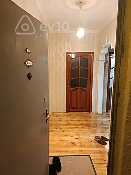 Satılır 3 otaqlı köhnə tikili 70 m²