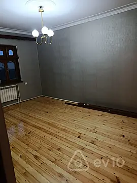Satılır 3 otaqlı köhnə tikili 70 m²
