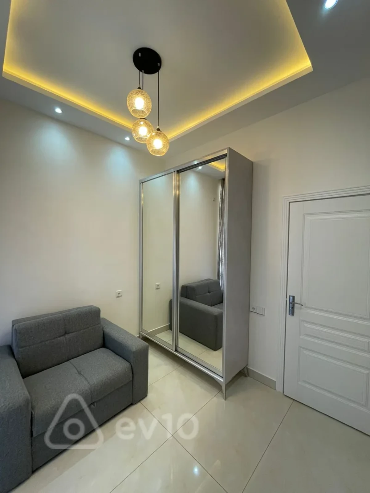 Kirayə verilir 3 otaqlı yeni tikili 110 m²