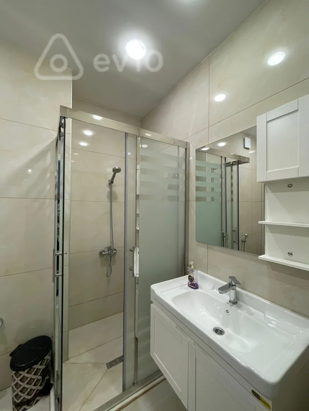 Kirayə verilir 3 otaqlı yeni tikili 110 m²