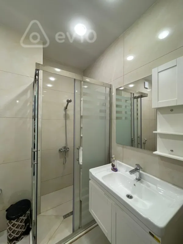 Kirayə verilir 3 otaqlı yeni tikili 110 m²