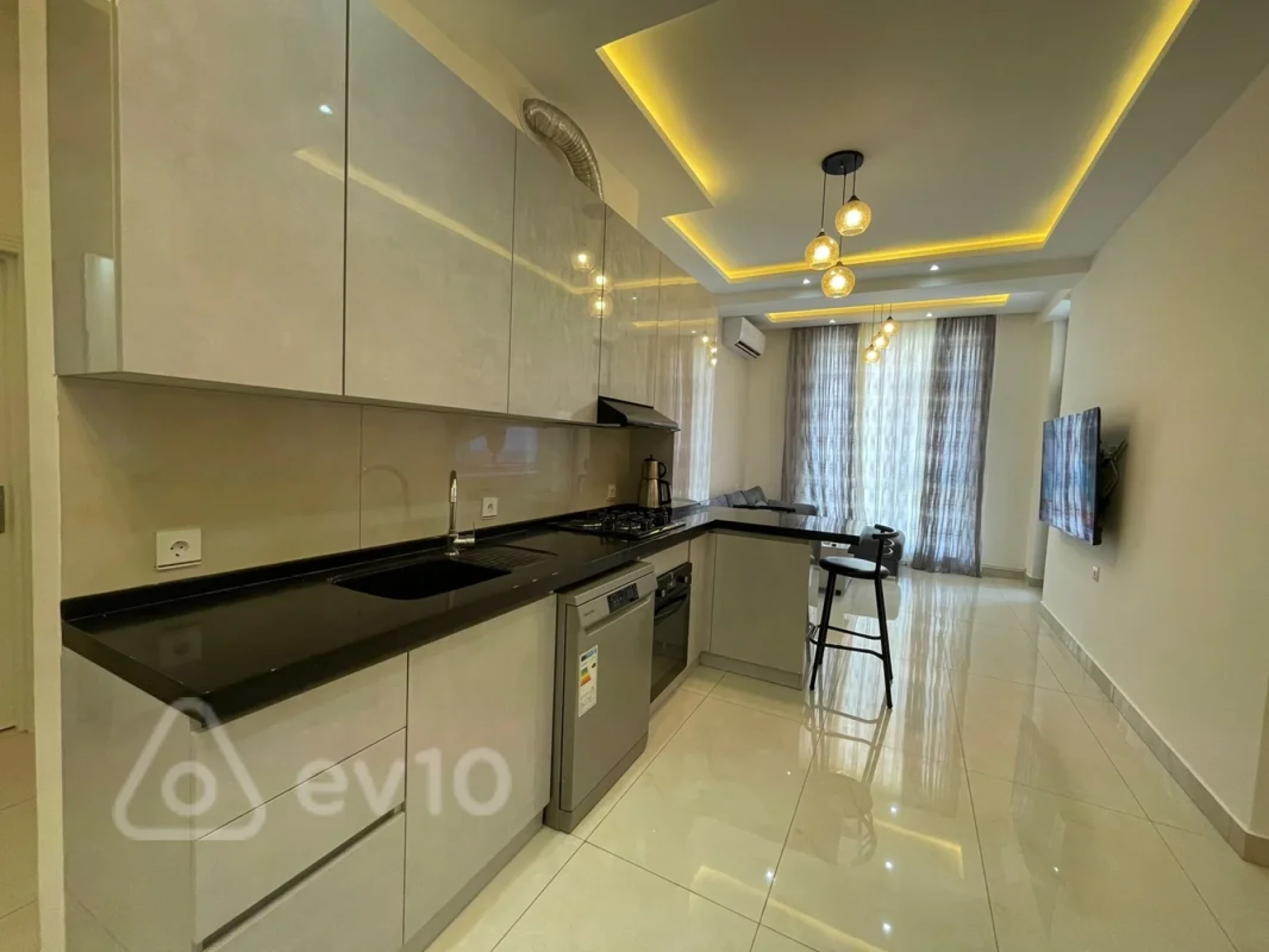 Kirayə verilir 3 otaqlı yeni tikili 110 m²
