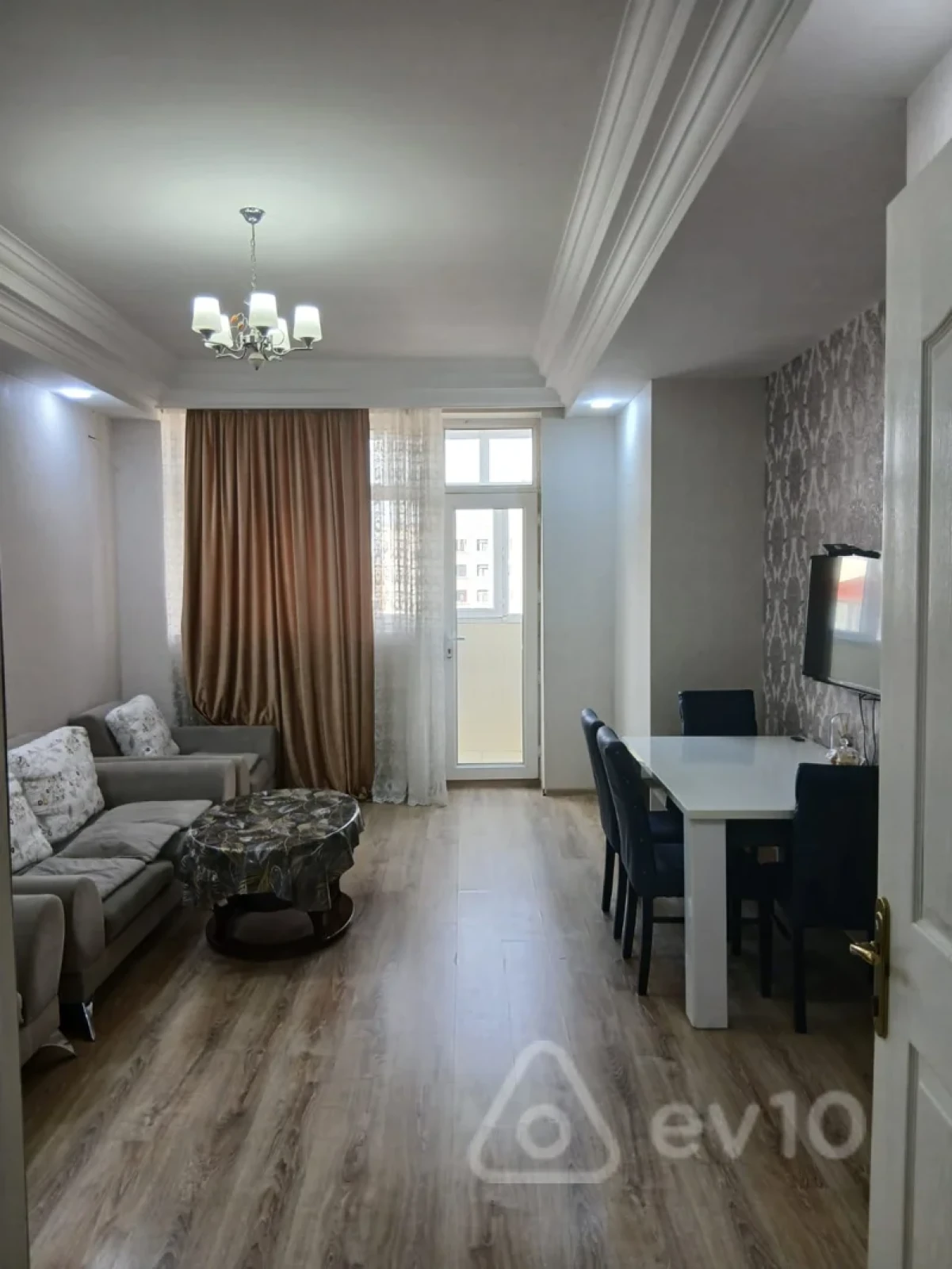 Kirayə verilir 3 otaqlı yeni tikili 103 m²