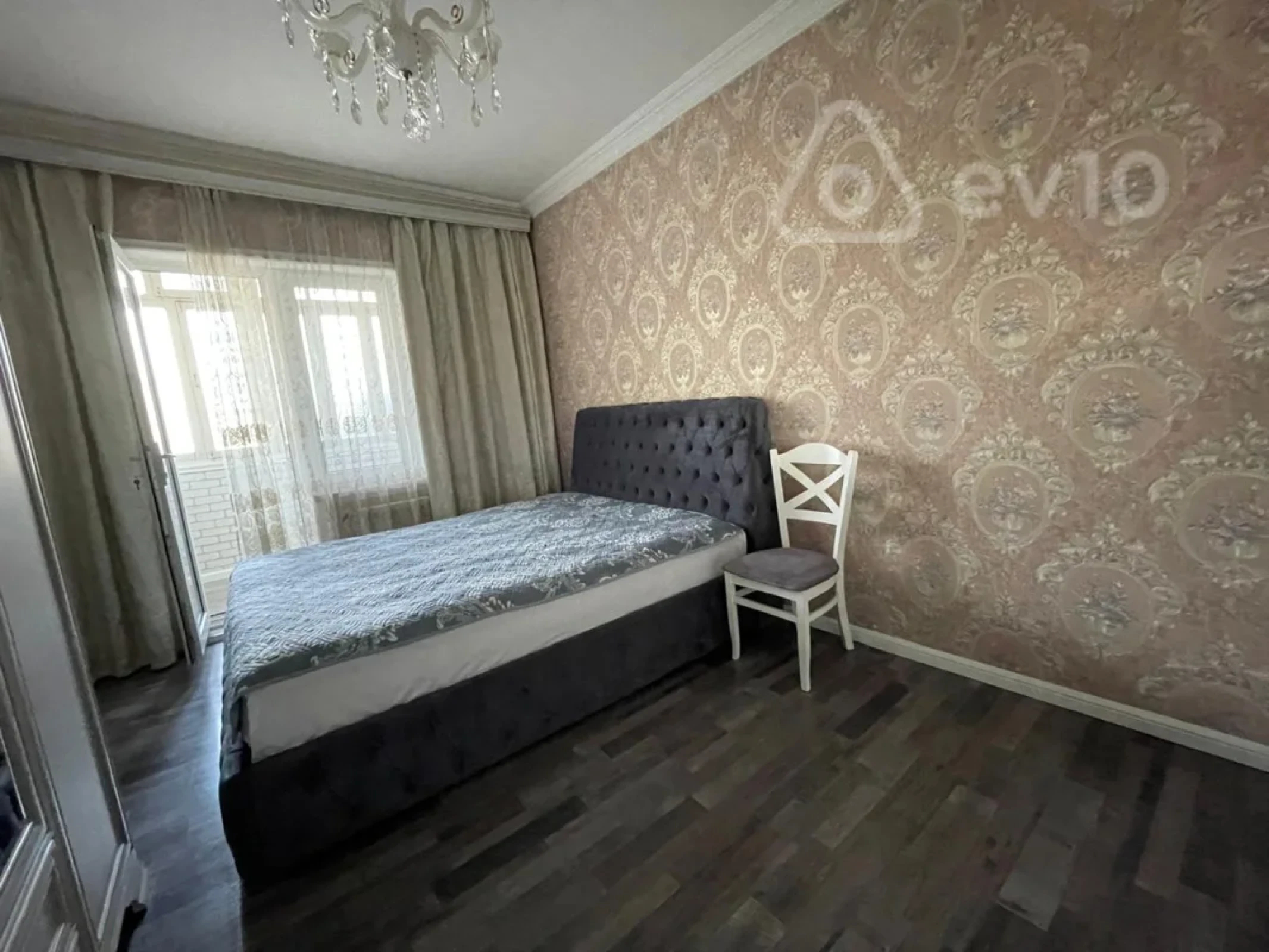 Satılır 2 otaqlı köhnə tikili 60 m²