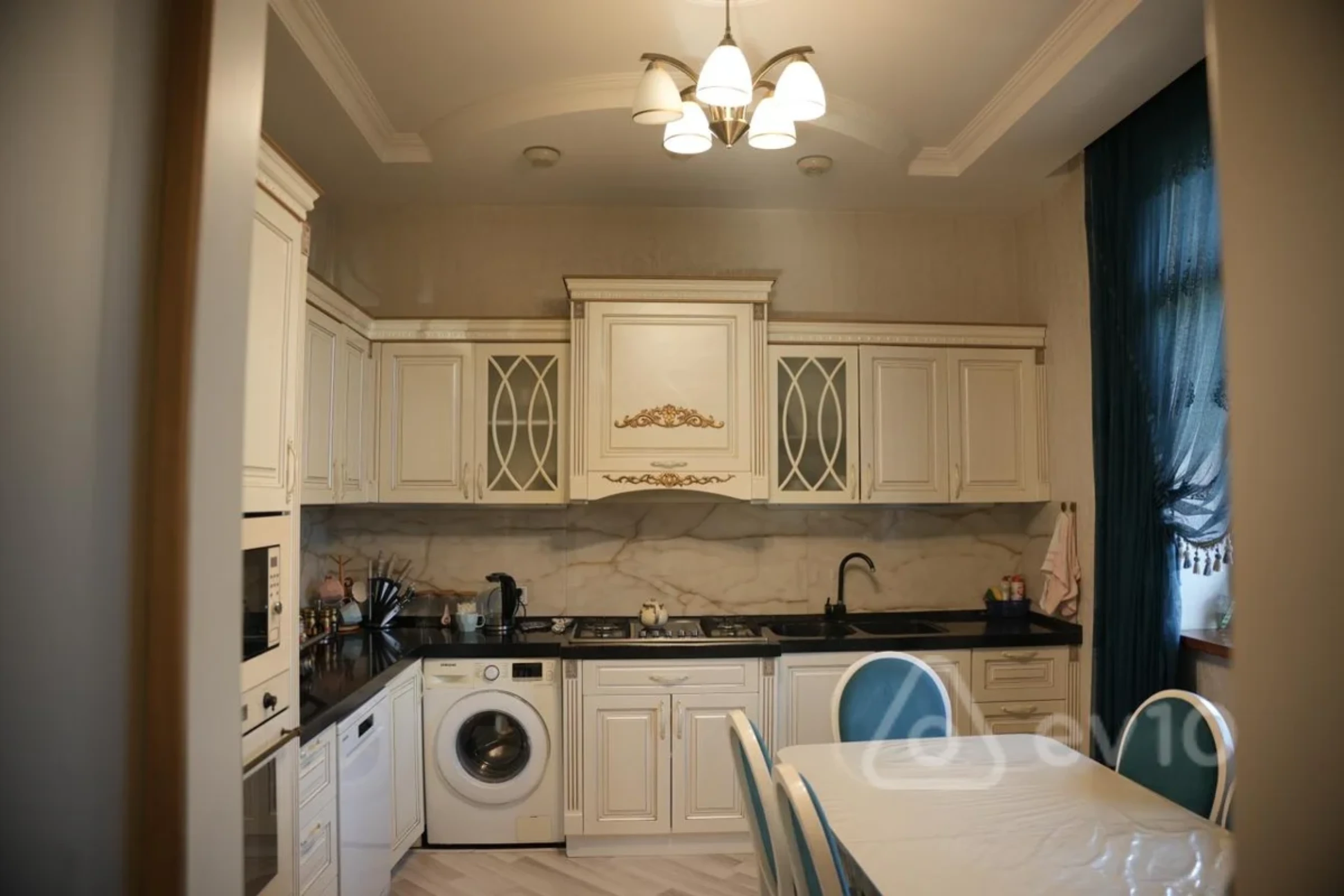 Satılır 7 otaqlı həyət evi 310 m²