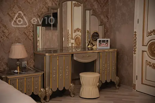 Satılır 7 otaqlı həyət evi 310 m²