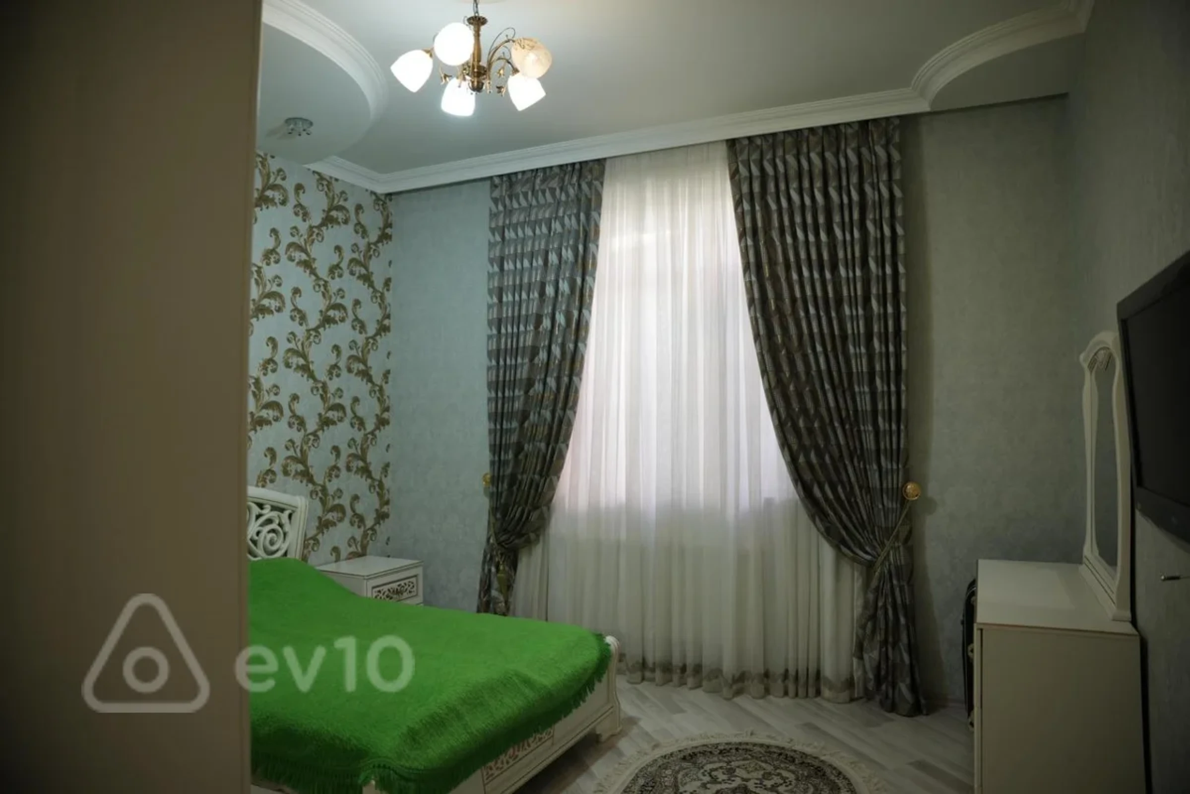 Satılır 7 otaqlı həyət evi 310 m²