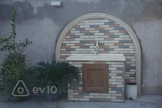 Satılır 7 otaqlı həyət evi 310 m²