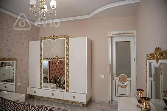 Satılır 7 otaqlı həyət evi 310 m²