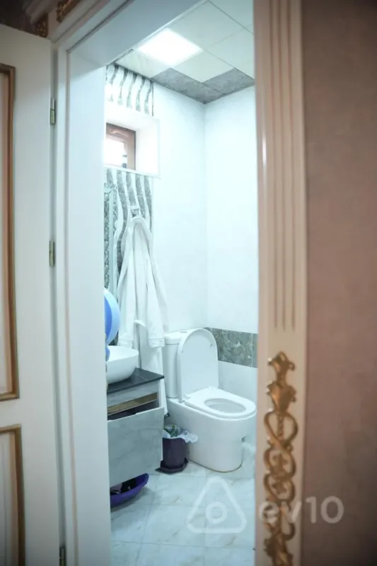 Satılır 7 otaqlı həyət evi 310 m²