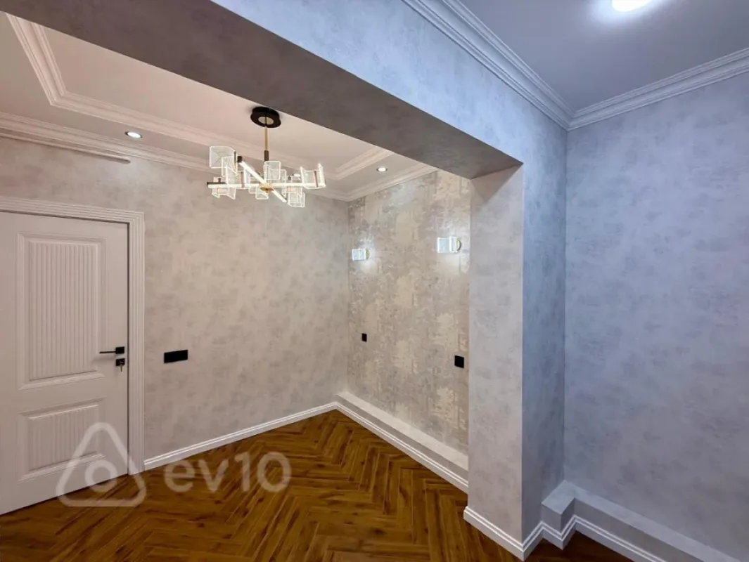 Kirayə verilir 3 otaqlı köhnə tikili 65 m²