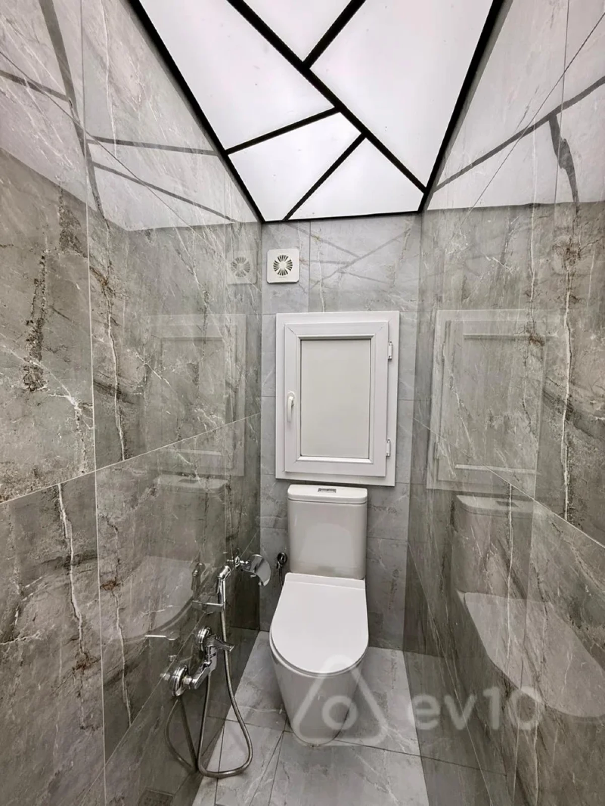 Kirayə verilir 3 otaqlı köhnə tikili 65 m²