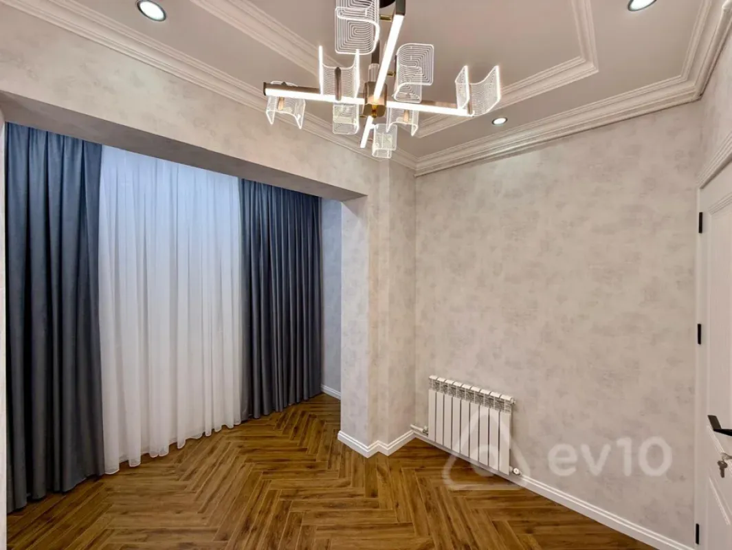 Kirayə verilir 3 otaqlı köhnə tikili 65 m²