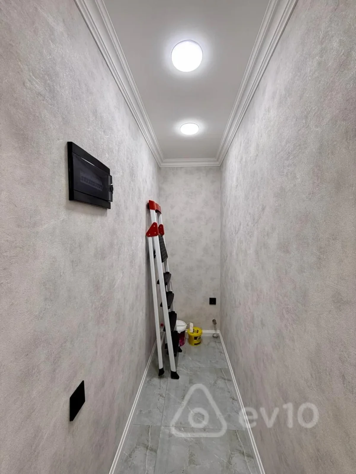 Kirayə verilir 3 otaqlı köhnə tikili 65 m²