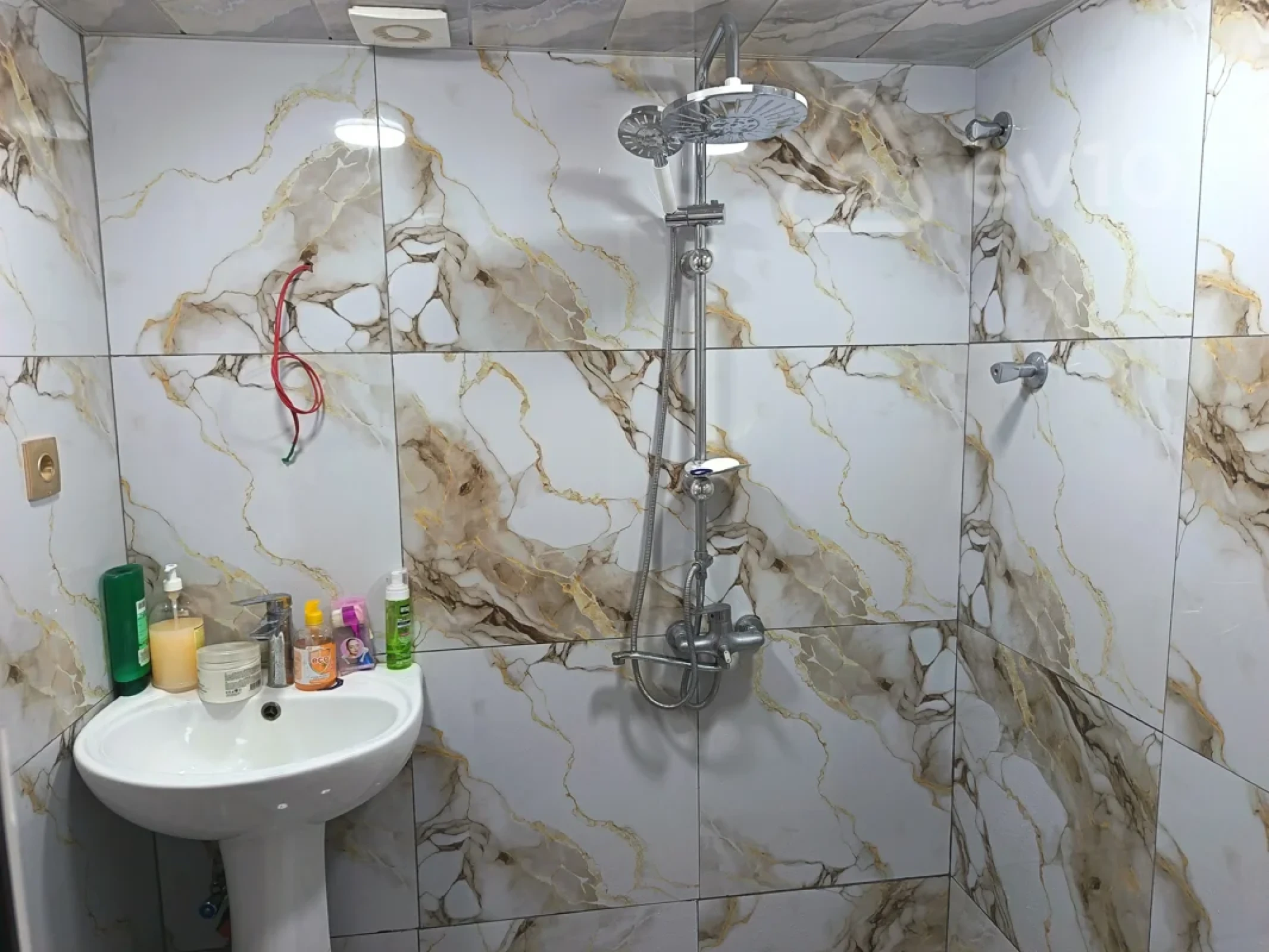 Kirayə verilir 3 otaqlı köhnə tikili 69 m²