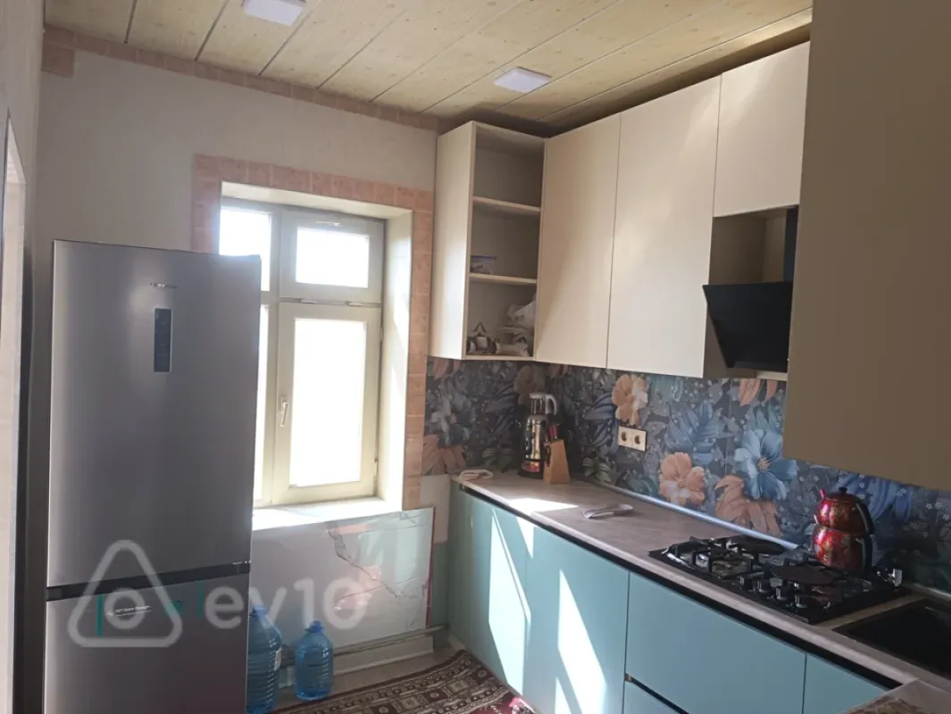 Kirayə verilir 3 otaqlı köhnə tikili 69 m²