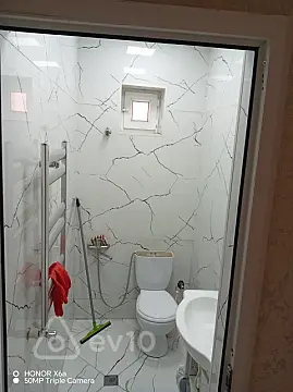 Satılır 3 otaqlı yeni tikili 150 m²