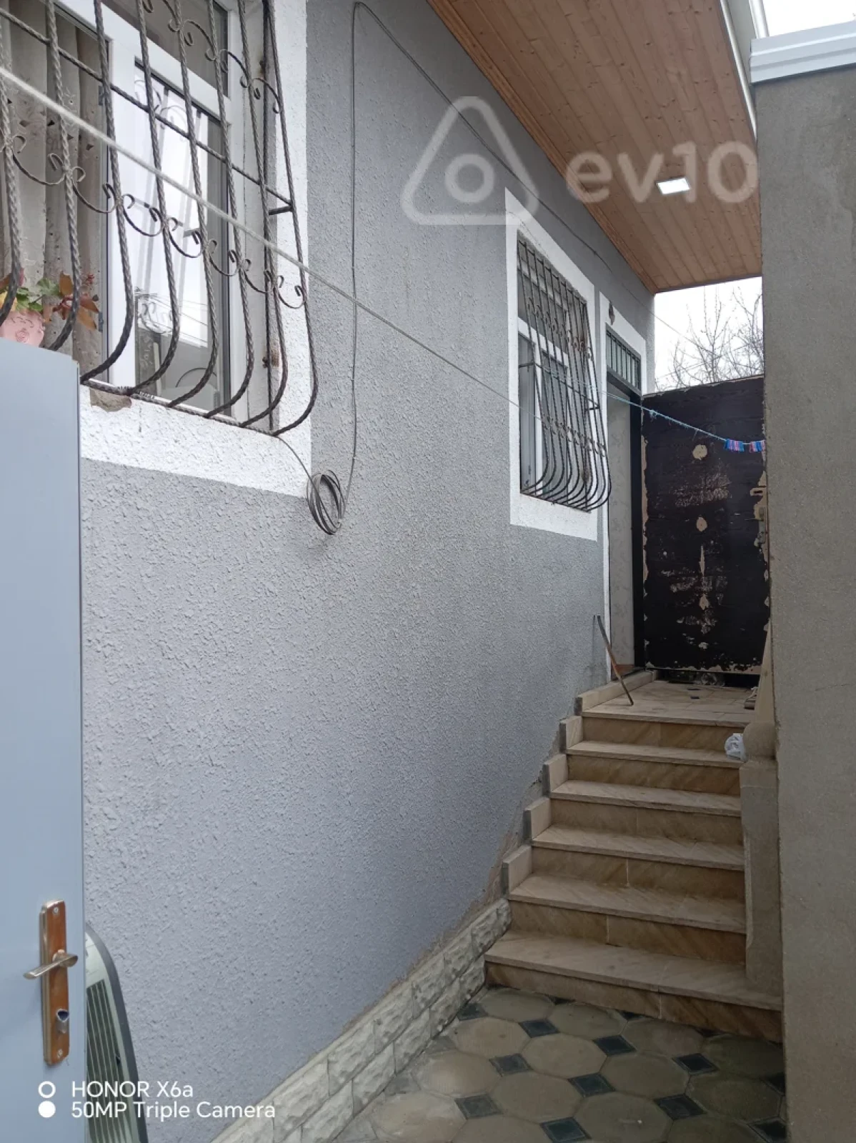 Satılır 3 otaqlı yeni tikili 150 m²