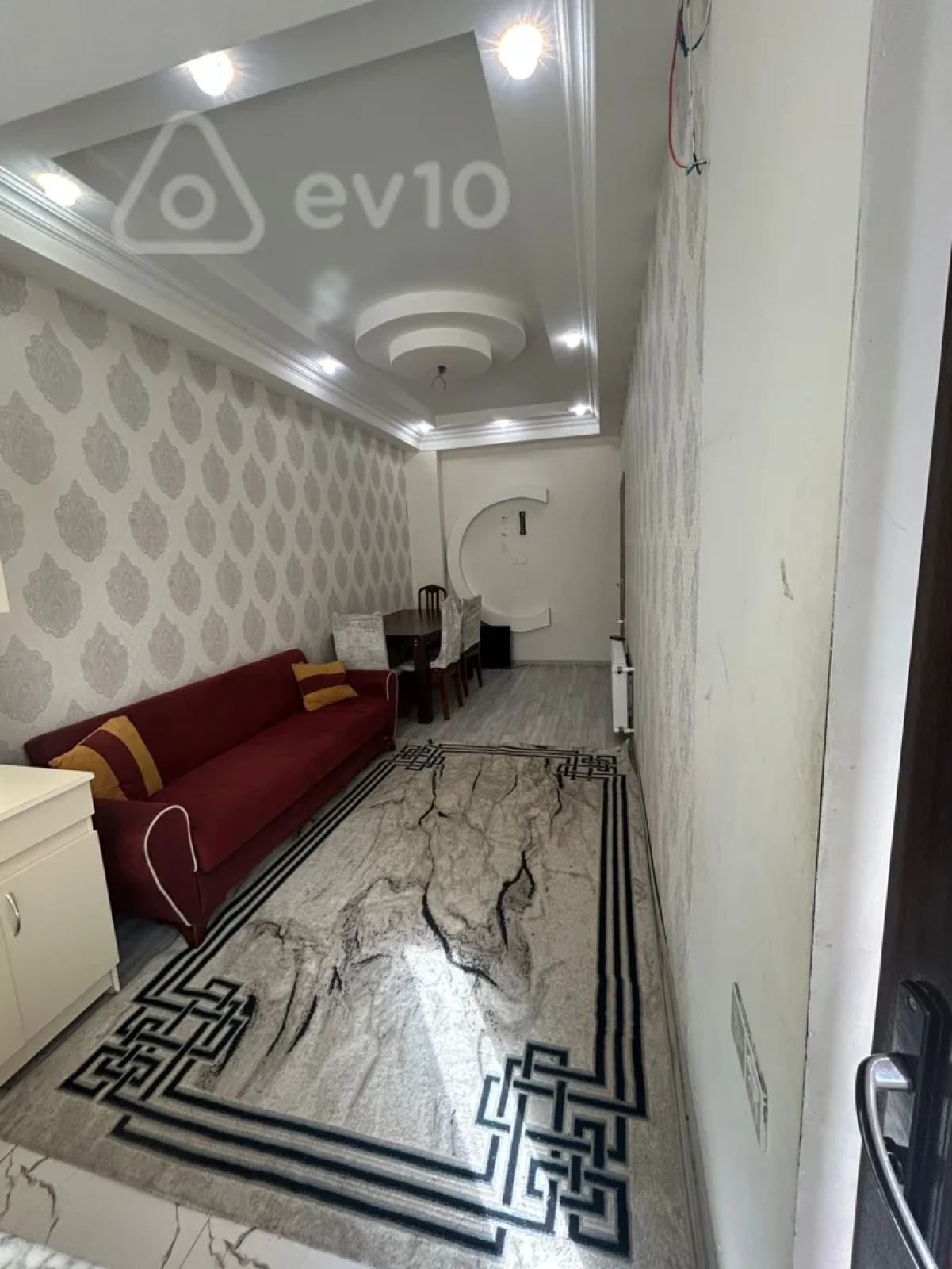 Kirayə verilir 2 otaqlı yeni tikili 45 m²