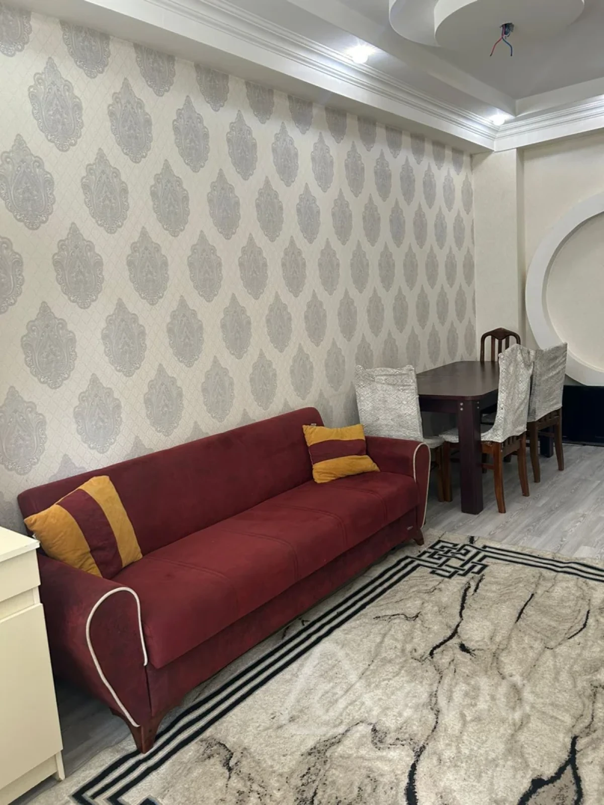 Kirayə verilir 2 otaqlı yeni tikili 45 m²