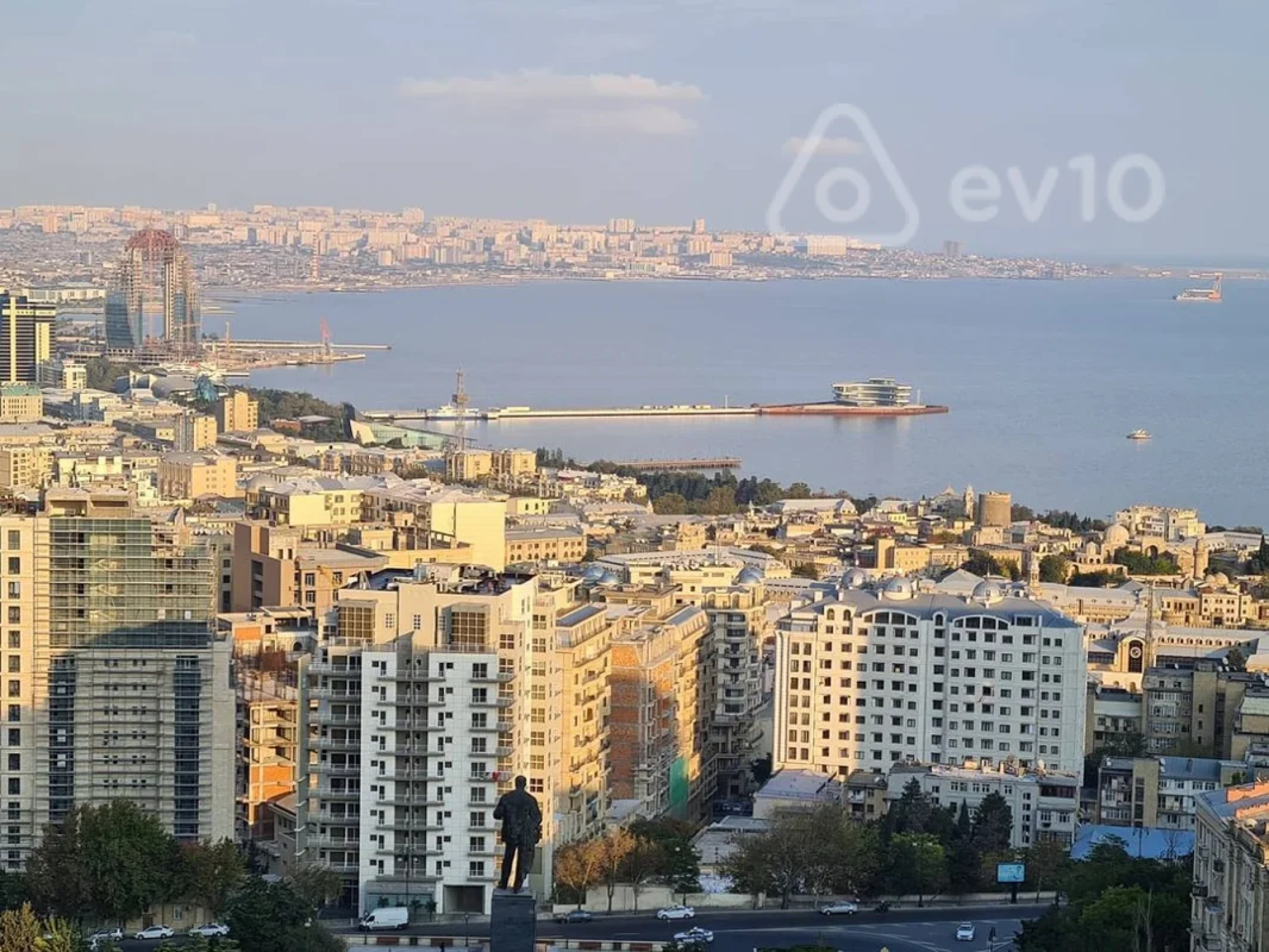 Satılır 4 otaqlı yeni tikili 185 m²