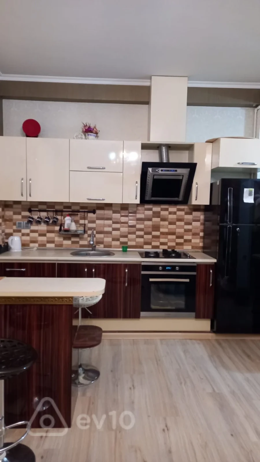 Kirayə verilir 2 otaqlı yeni tikili 70 m²