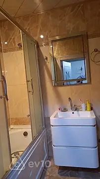 Kirayə verilir 2 otaqlı yeni tikili 70 m²