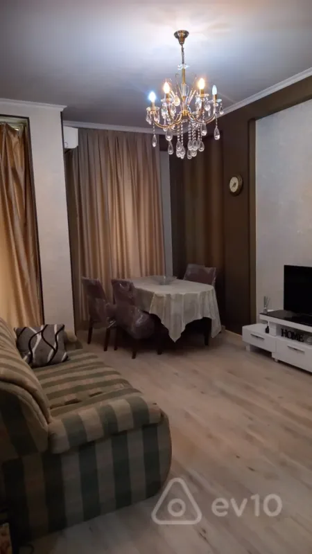 Kirayə verilir 2 otaqlı yeni tikili 70 m²