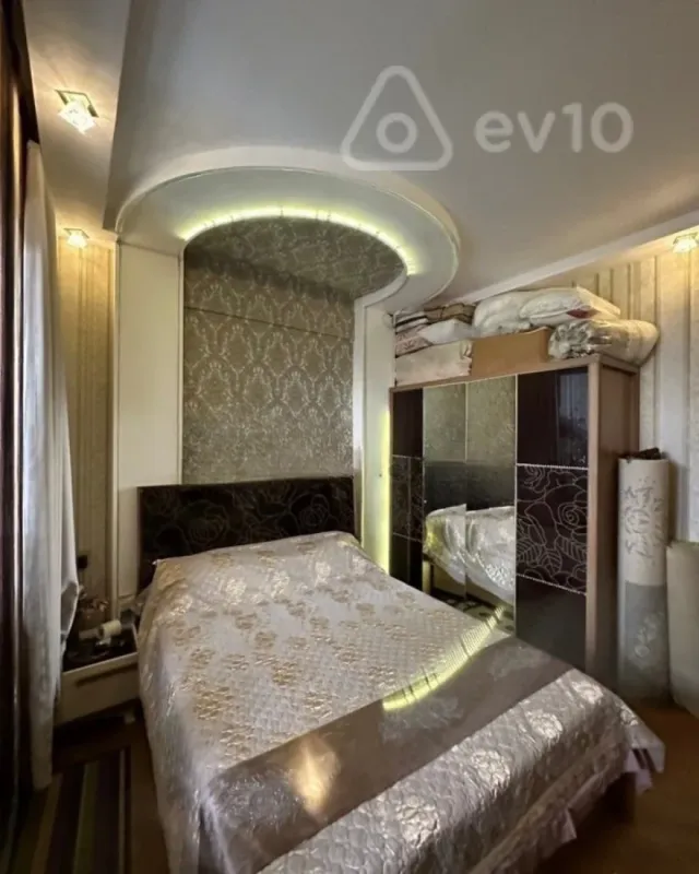 Kirayə verilir 2 otaqlı yeni tikili 70 m²