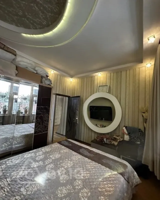 Kirayə verilir 2 otaqlı yeni tikili 70 m²