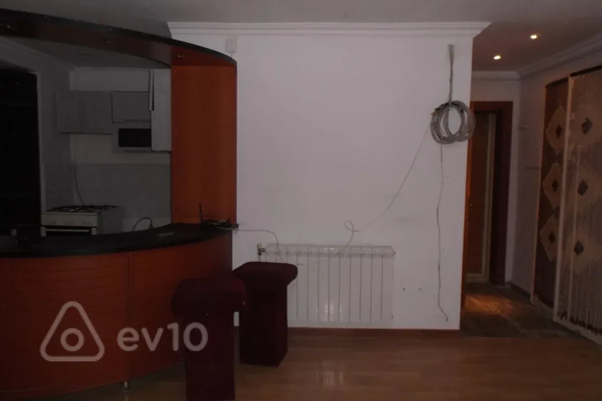 Satılır mənzil 80 m²