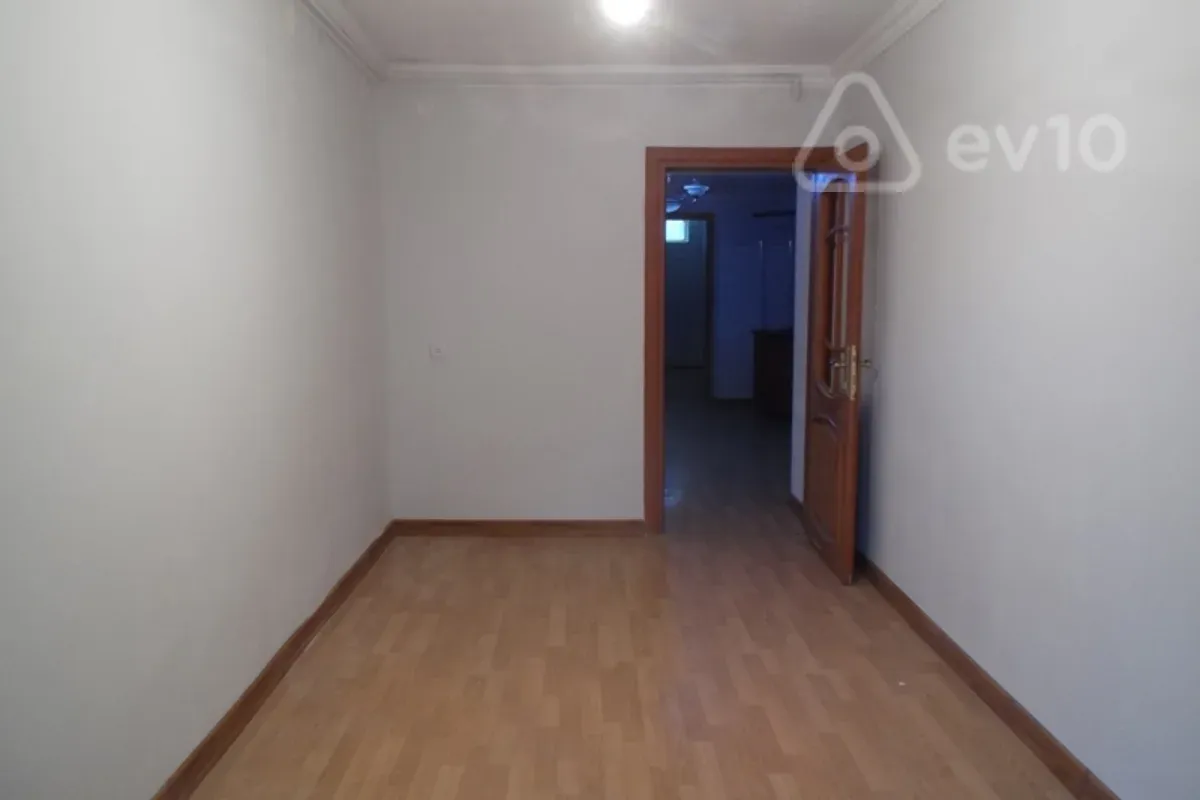 Satılır mənzil 80 m²