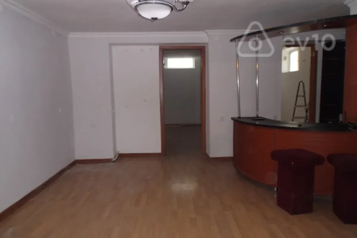 Satılır mənzil 80 m²