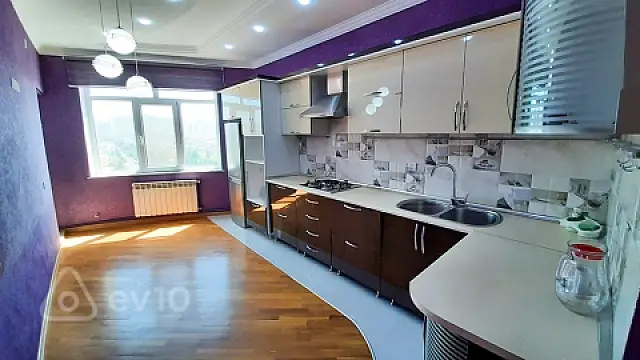 Kirayə verilir 2 otaqlı yeni tikili 75 m²