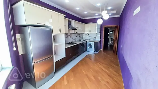 Kirayə verilir 2 otaqlı yeni tikili 75 m²