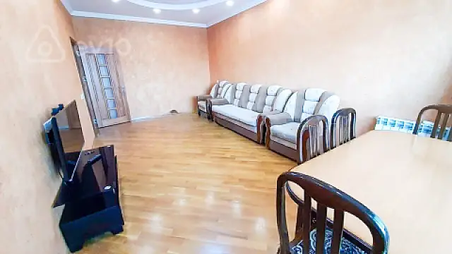 Kirayə verilir 2 otaqlı yeni tikili 75 m²